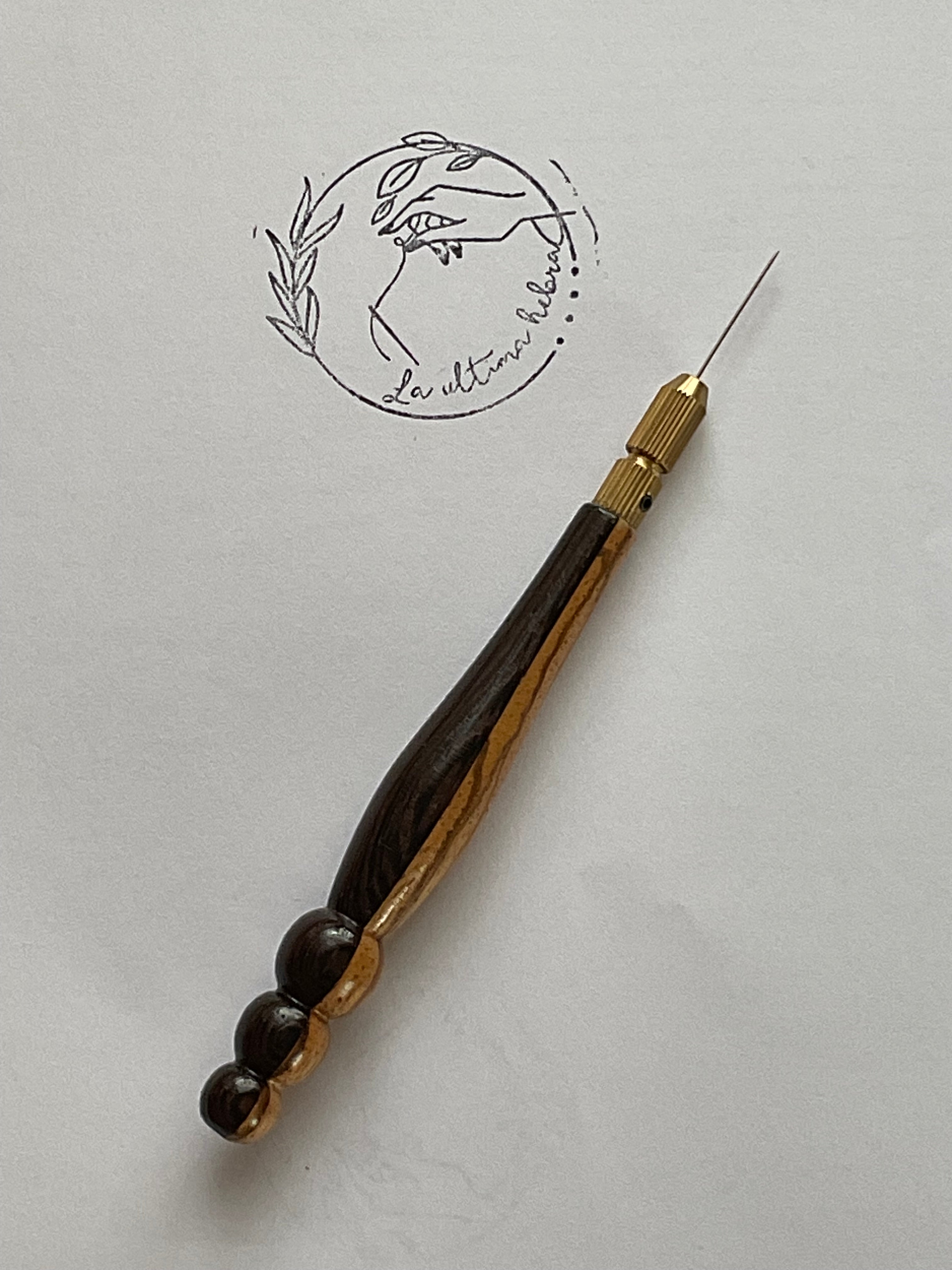 Aguja Luneville con Mango de Madera Boniga Tono mixto
